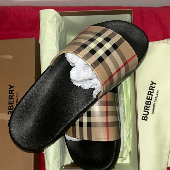 BURBERRY
Furley Vintage Check Slide Sandals - Picture 1 of 10